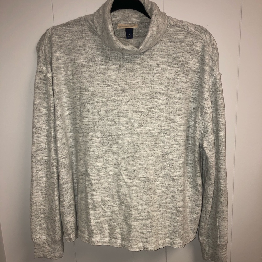 Grey long sleeve, new with tags!